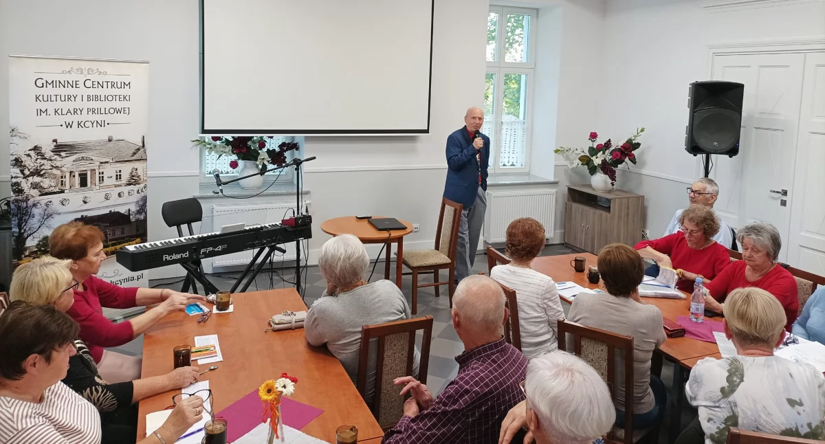 Wykład pn. Gimnastyka umysłu bardzo spodobał się słuchaczom UTW fot. Ewa Hałas