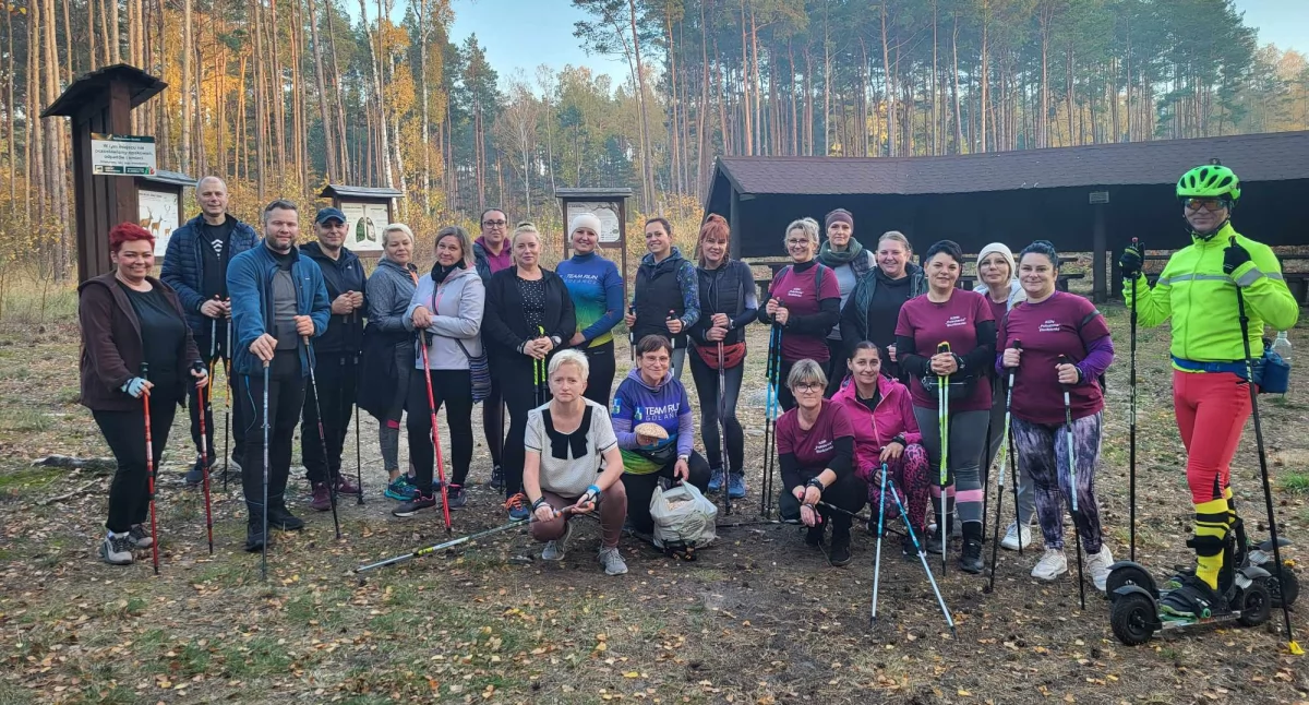 Sołectwa z kijkami w Studzienkach (fot. Ewa Hałas) 