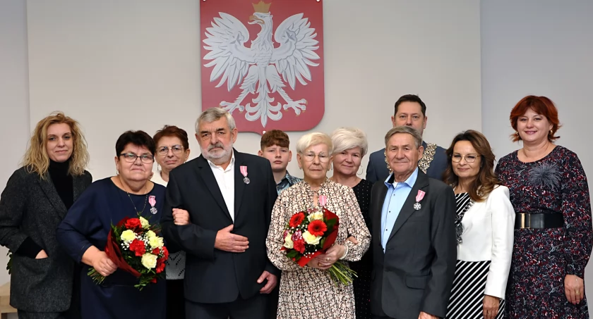 Pary małżeńskie świętujące Złote Gody w szubińskim Urzędzie Stanu Cywilnego fot. Piotr Bembenek