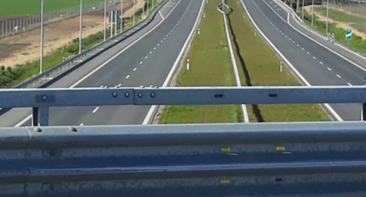 Nagłe interwencje • , Przez Żnin Wieś wiózł prawie nielegalnego tytoniu - zdjęcie, fotografia