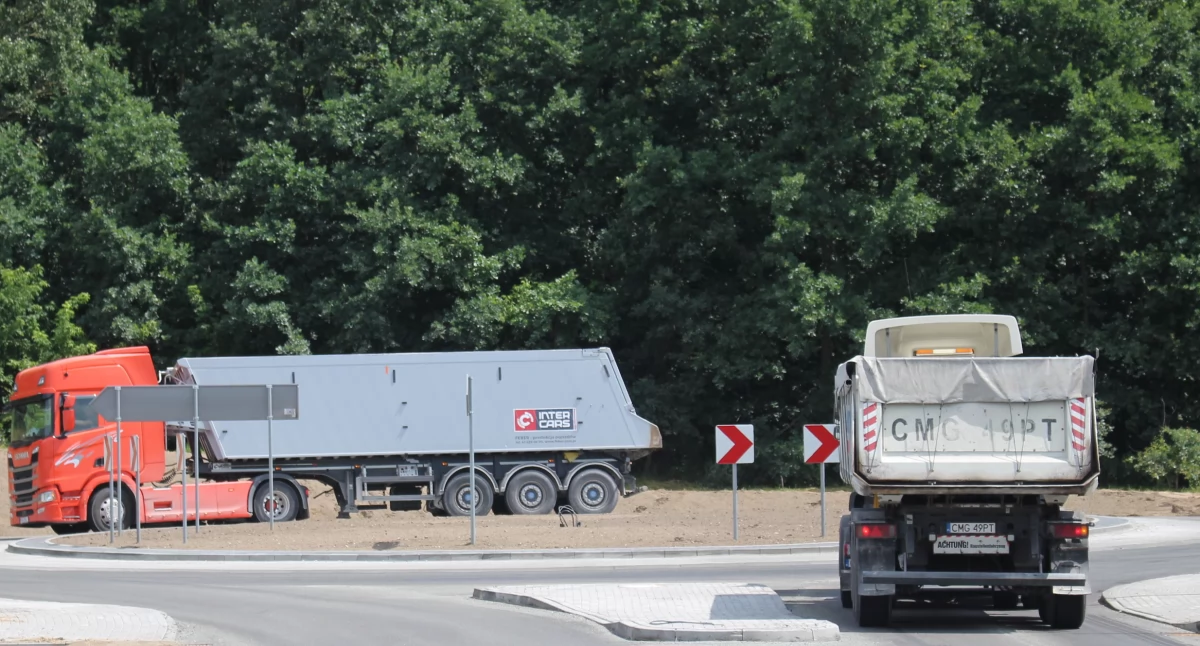 Polityka, podatki, decyzje • , Szubińscy radni docisnęli podatników - zdjęcie, fotografia