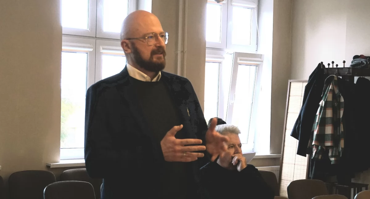 Prezes zarządu spółki Verbio Piotr Spychała (na pierwszym planie) oraz prezes przedsiębiorstwa Lechpol Eugeniusz Taraska uczestniczyli we wspólnym posiedzeniu komisji Rady Miejskiej w Kcyni, które odbyło się 27 stycznia fot. Justyna Kulpińska
