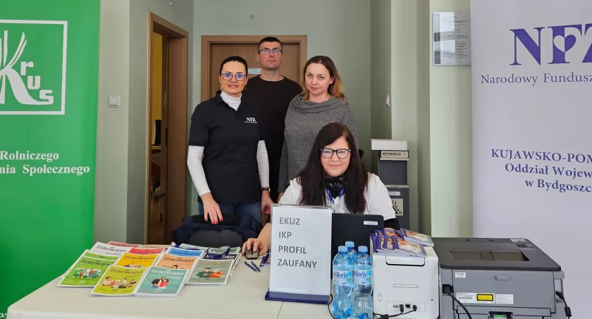 Odwiedzający placówkę petenci chętnie korzystali z możliwości udziału w akcji fot. Dorota Kapłońska