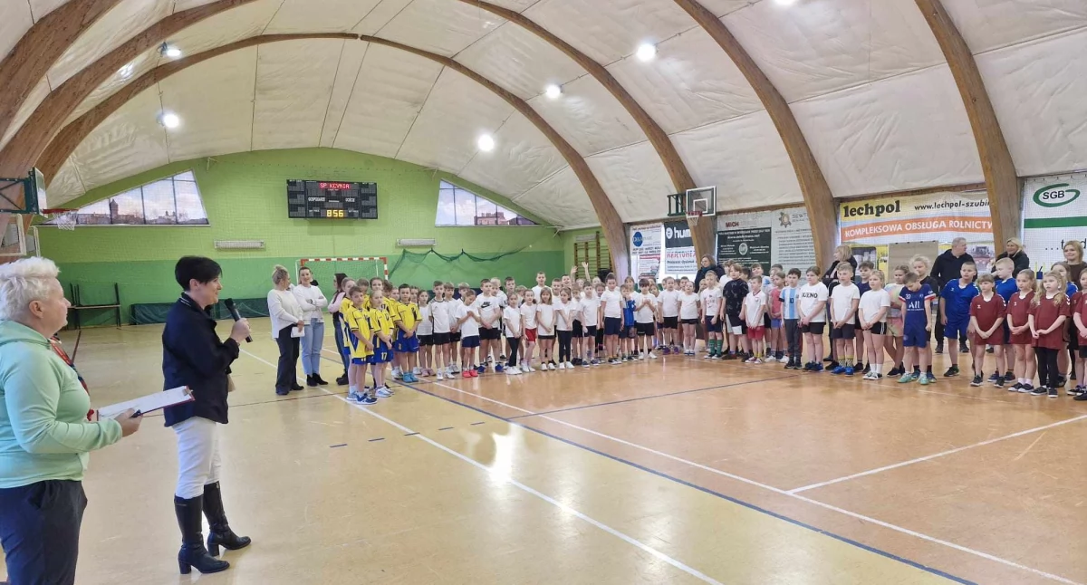W drugim turnieju eliminacyjnym udział wzięły 4 szkoły podstawowe z terenu gminy Kcynia fot. powierzone