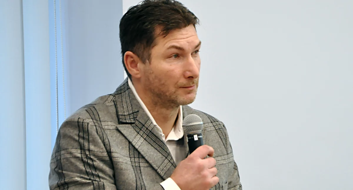 Sołtys Stanisławki Rafał Wesołowski od 2021 roku walczy o świetlicę. fot. arch. Piotr Bembenek
