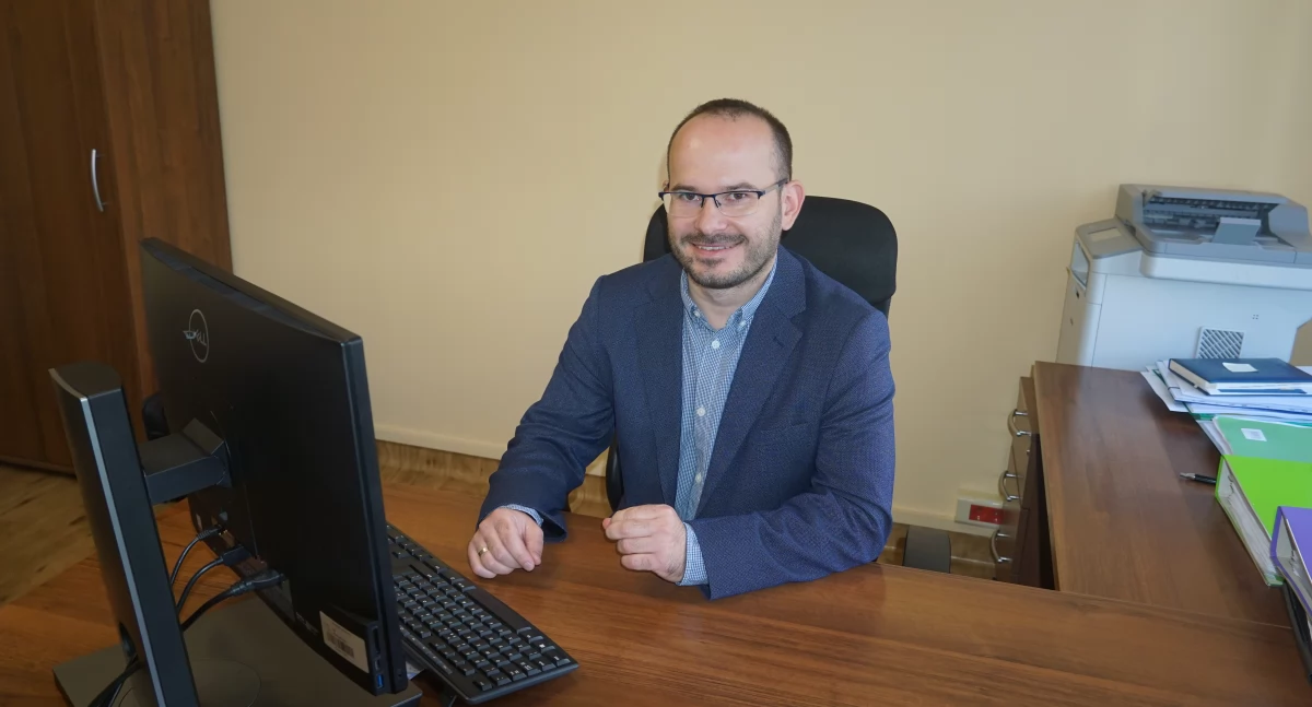 Łukasz Piotrowski najpierw był zastępcą dyrektora, następnie został p.o. dyrektora i dyrektorem MOPS w Żninie fot. Karol Gapiński
