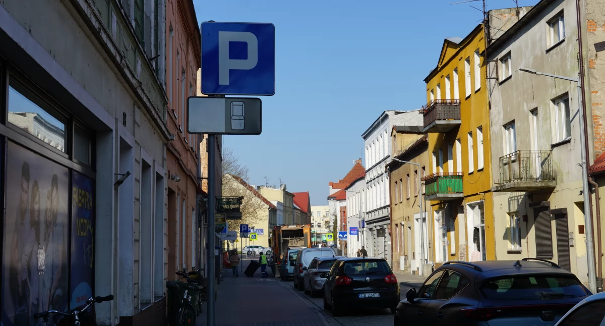 Ten parking według znaku nie jest płatny fot. Karol Gapiński