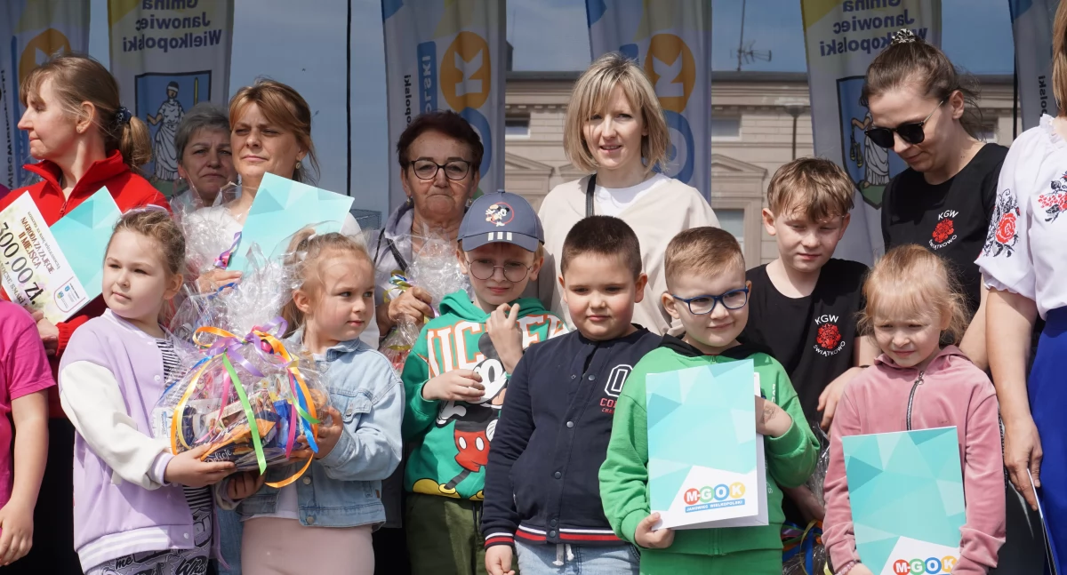 Zwyciężczynie otrzymały nagrody, a pozostali uczestnicy dyplomy i upominki fot. Justyna Kulpińska