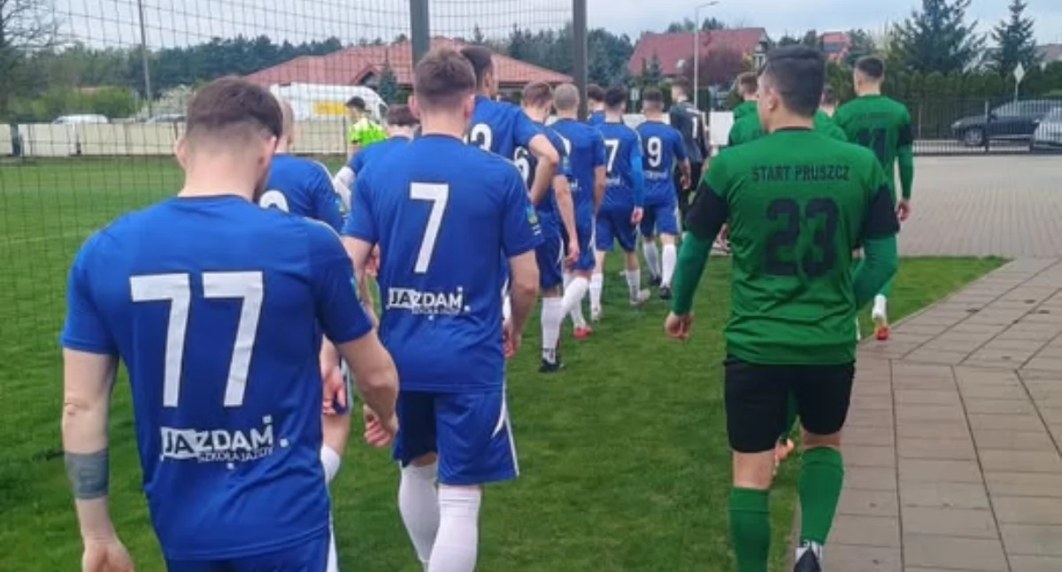 Niebiescy stoczyli wyrównany chociaż przegrany mecz ze Startem fot. arch. Noteci Łabiszyn