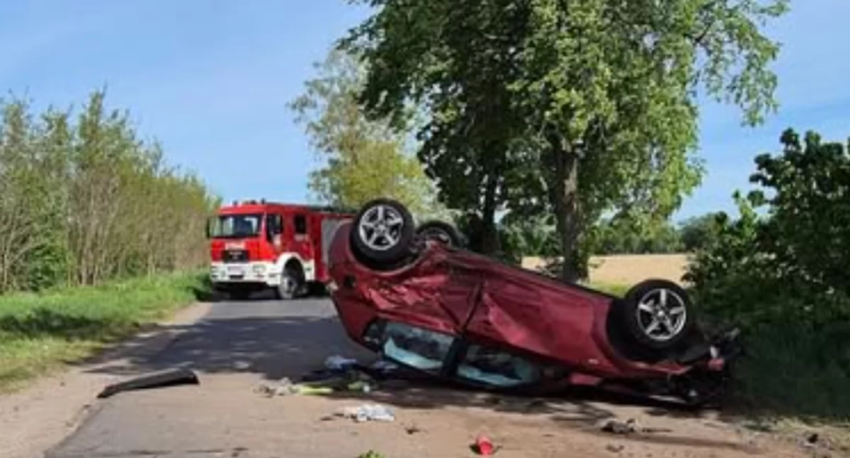 Poszkodowanego mężczyznę odwieziono do szpitala fot. arch. OSP Królikowo