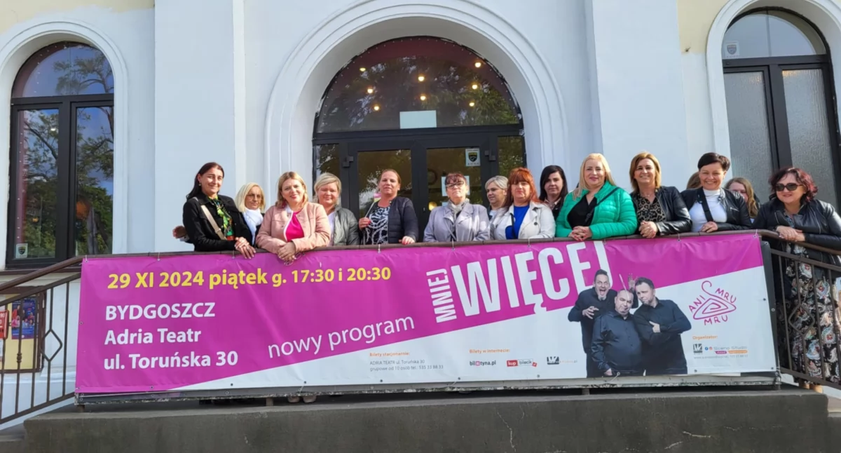 Uczestniczki wyjazdu do kinoteatru Adria w Bydgoszczy fot. Ewa Hałas