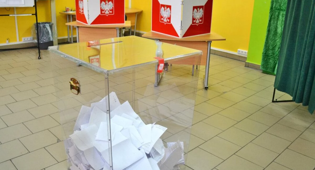 Polityka, podatki, decyzje • , będą wyniki wyborów gminie Rogowo - zdjęcie, fotografia