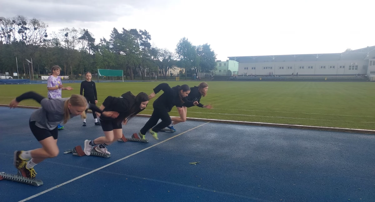 Lekkoatletyka • , Ostatnią eliminacyjną rundę czwartków lekkoatletycznych zdominowali zawodnicy - zdjęcie, fotografia