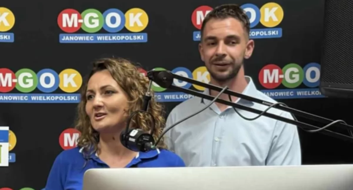 Marta Korycka i Karol Nojgebauer podczas otwarcia studia fot. z arch. M-GOK w Janowcu Wlkp.