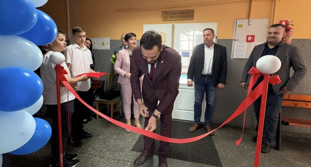 Gabinet stomatologiczny w szkole podstawowej w Kcyni uroczyście otwarty fot. powierzone