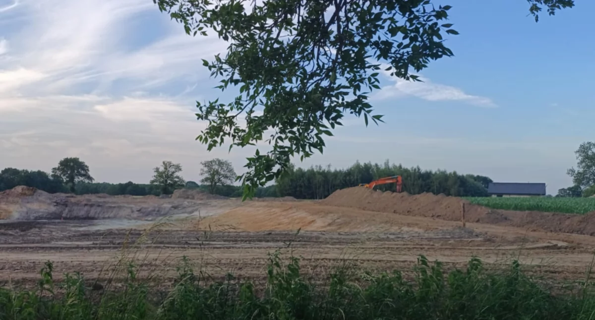 Prace przy budowie zbiornika retencyjnego zmierzają ku końcowi fot. Justyna Kulpińska