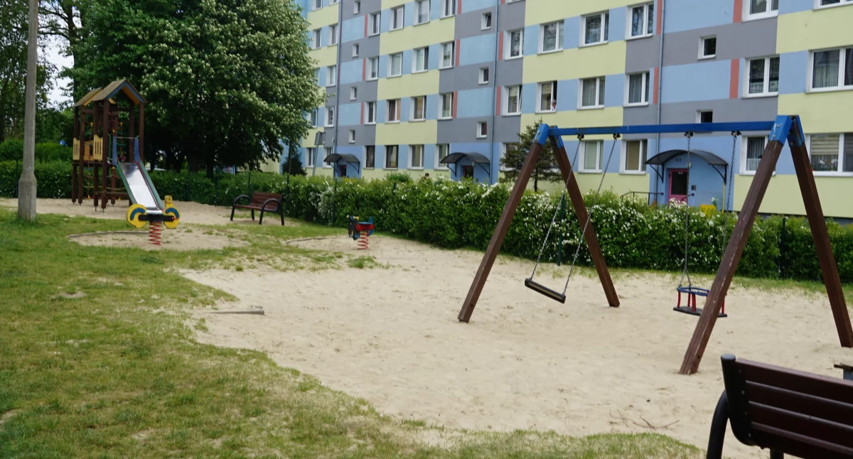Ten plac zabaw zniknie z barcińskiego osiedla fot. Karol Gapiński