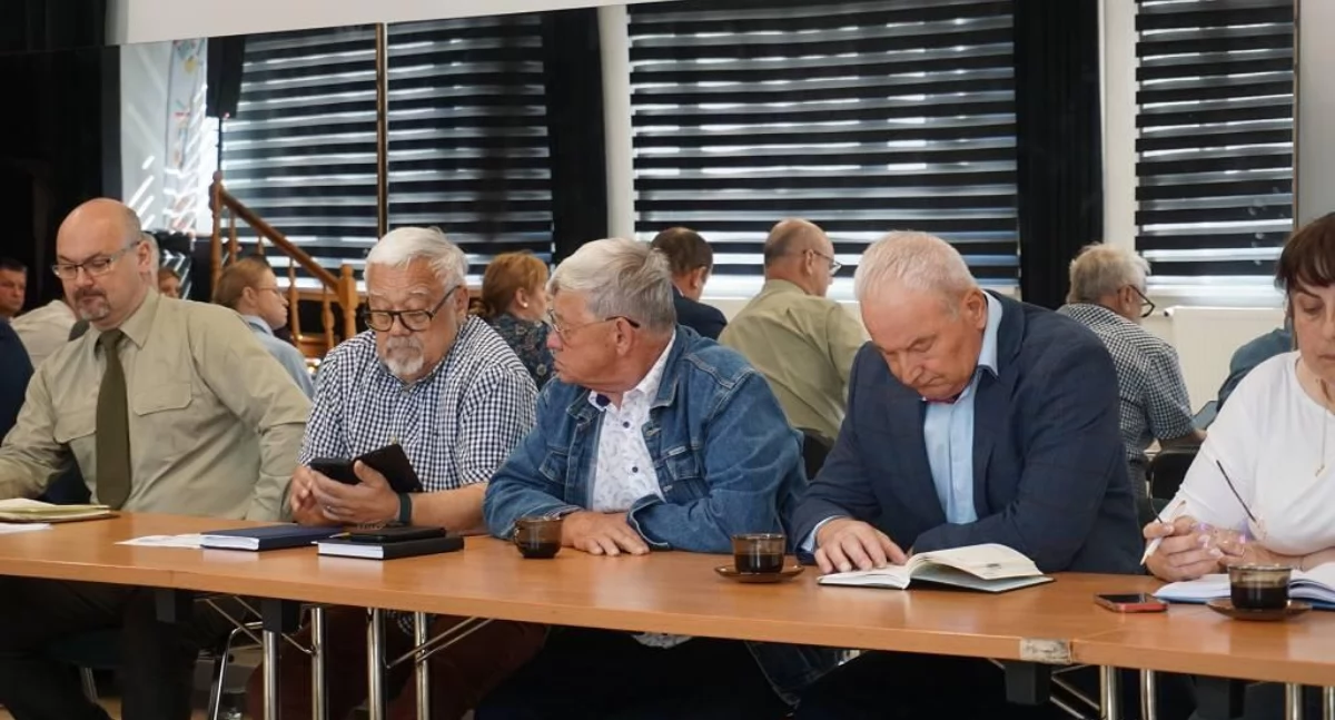 Mieszkańcy Grochowisk Księżych otwarcie sprzeciwiali się wiatrakom m.in. podczas posiedzenia komisji skarg, wniosków i petycji Rady Gminy Rogowo, która odbyła się 20 maja z udziałem inwestora     fot. Justyna Kulpińska