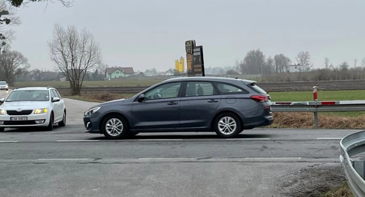 Biometanownia, która może stanąć w Miastowicach (w tle po prawej stronie) wymaga sprawnie działającej sieci dostarczającej wodę fot. Cezary Kucharski