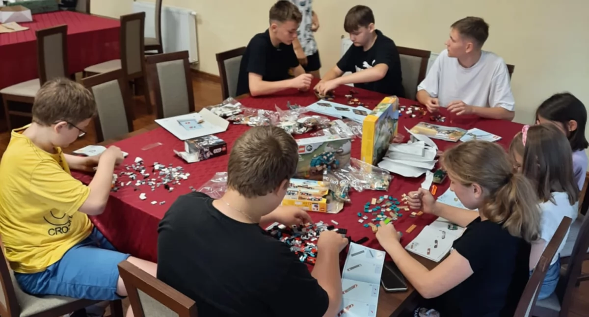 Pierwszy z czterech warsztatów Lego odbył się w Smoguleckiej Wsi (fot. powierzone przez KGW Smogulecka Wieś) 