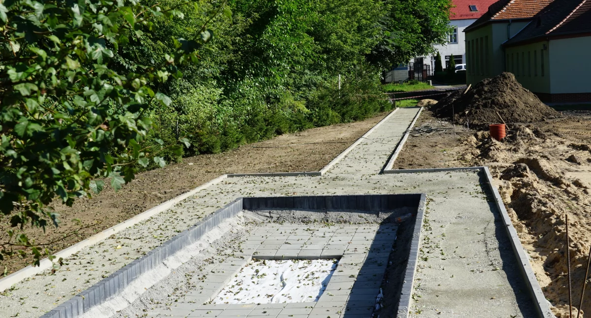 Nowe boisko wielofunkcyjne przy SP1 będzie miało również skocznię w dal fot. Karol Gapiński