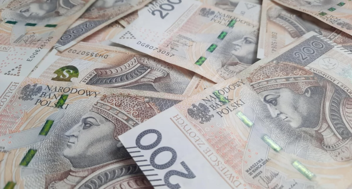 Życie miast i wsi • , milioner milionerka Pałukach Gąsawie padła szóstka Lotto - zdjęcie, fotografia