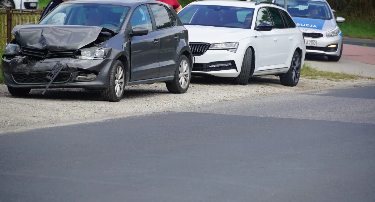 Tuż przed południem 19 sierpnia doszło do kolizji na skrzyżowaniu ul. Dworcowej z ul. Spokojną fot. Karol Gapiński
