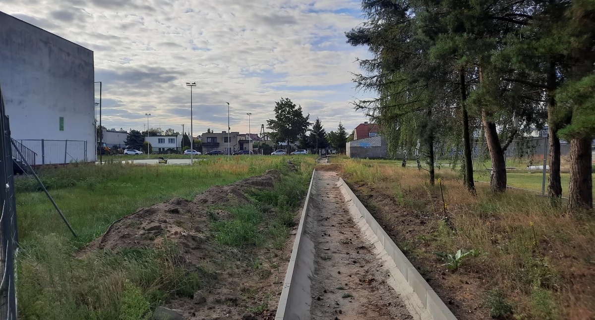 Aktualnie na placu budowy nie widać nikogo fot. Justyna Kulpińska