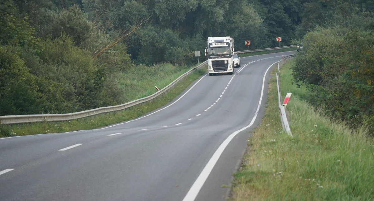 Obniżenie pomiędzy Pturkiem a Knieją fot. Karol Gapiński
