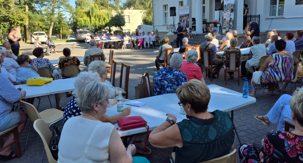 Piknik Seniora odbył się w czwartek przy Centrum Kultury w Kcyni fot. Ewa Hałas