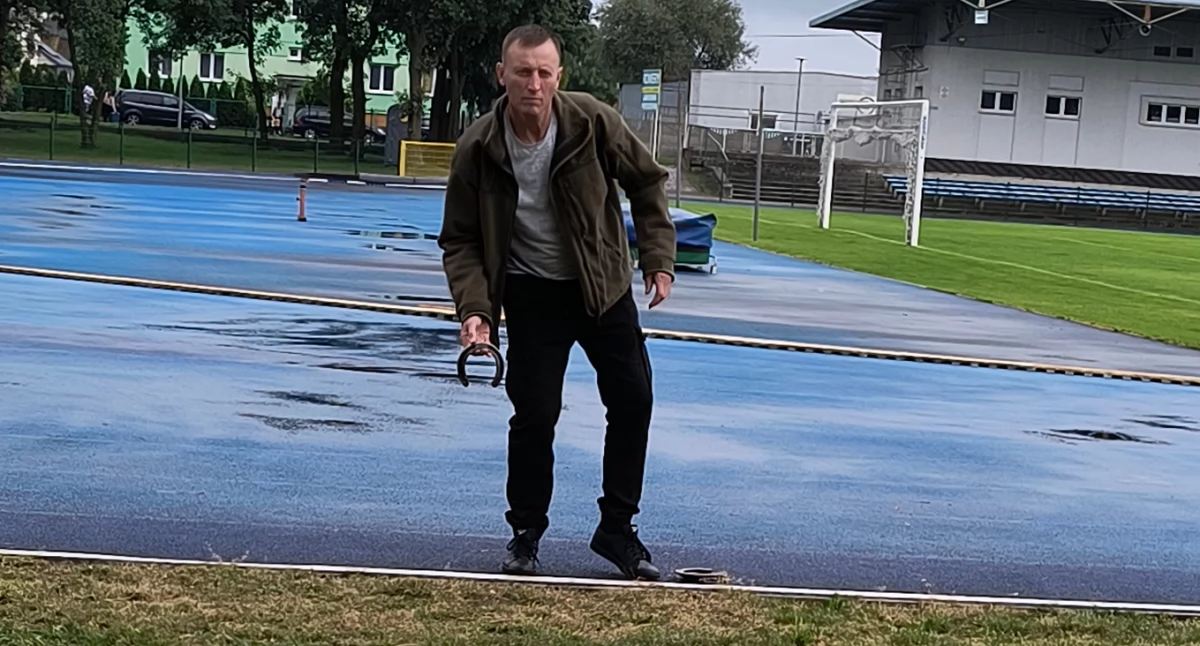 Rzucanie podkową nie jest łatwe fot. powierzone