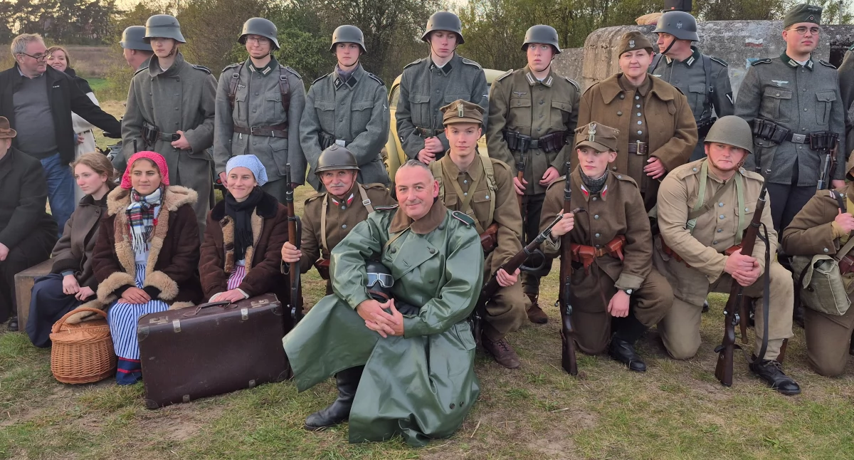 Towarzystwo Historyczne w Kcyni podczas pikniku historycznego w Gołańczy (fot. Ewa Hałas) 