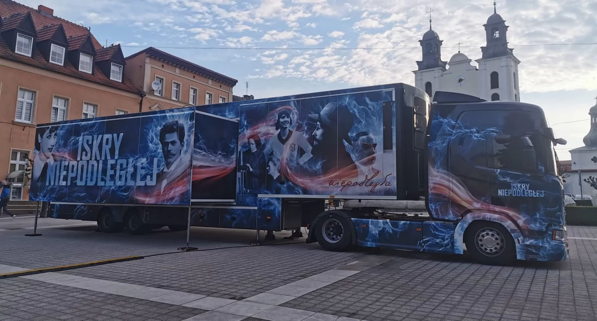 Iskry Niepodległej gościły w Kcyni w 2024 roku (fot. Ewa Hałas) 