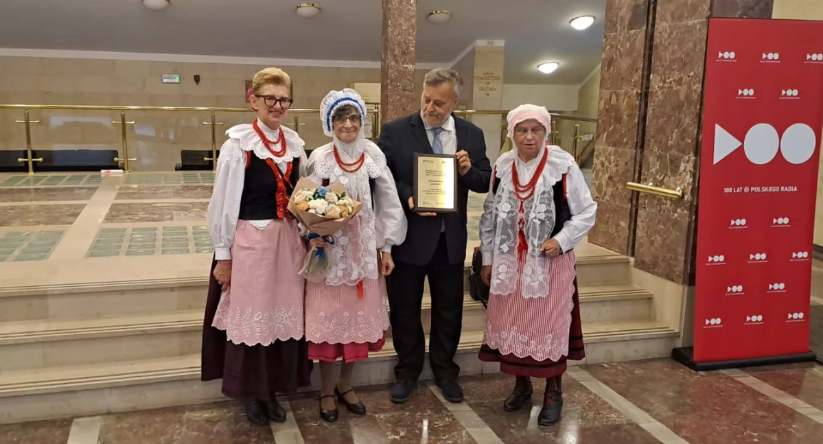 Hafciarki Pałuckie z Kcyni podczas gali z okazji Międzynarodowego Dnia Niematerialnego Dziedzictwa Kulturowego w Warszawie (zdjęcia powierzone przez Centrum Kultury w Kcyni) 