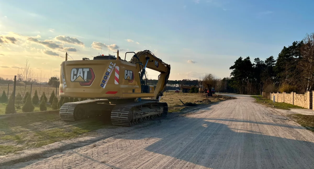 Cięzki sprzęt pojawi się na drodze z Łabiszyna do Smerzyna. fot. arch. UM Łabiszyn