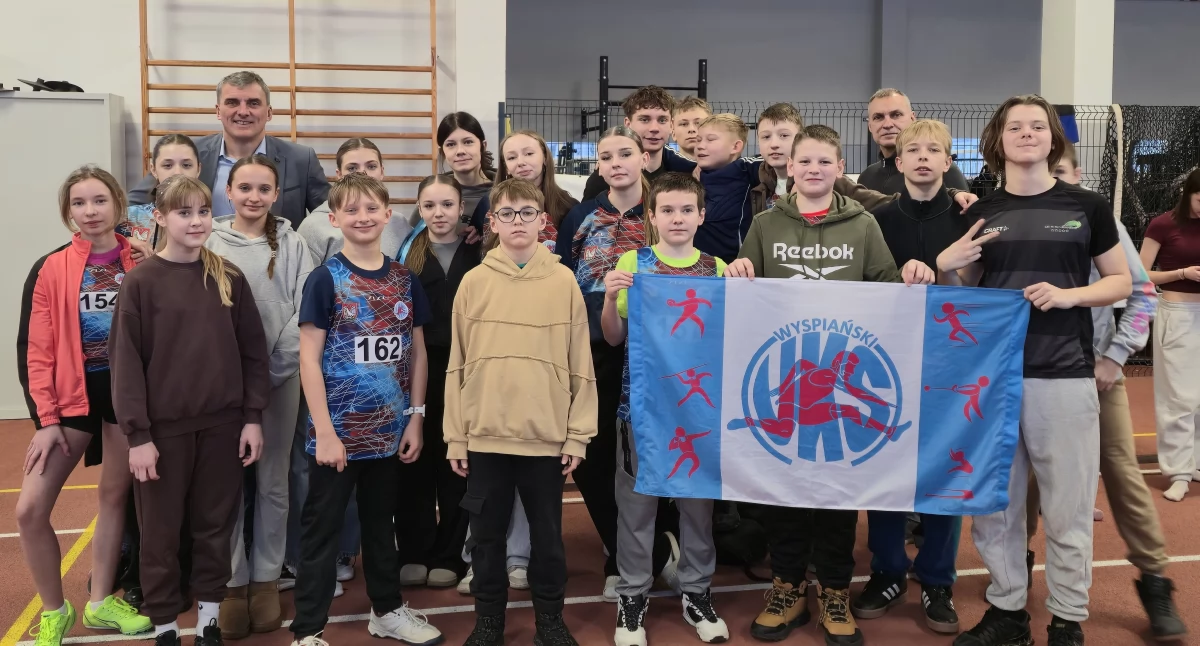 Młodzi szubinianie w podczas halowych mistrzostw województwa. fot. arch. UKS Wyspiański Szubin