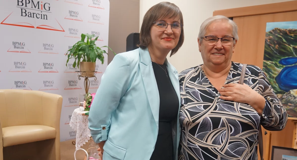 Karolina Grochowiak i jej mama dumna z uzdolnionej córki fot. Karol Gapiński
