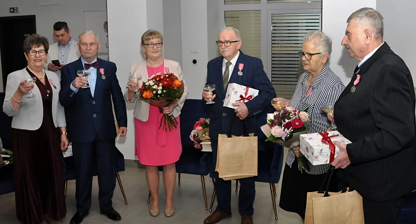 Jubilaci świętujący złote gody (od lewej) Anna i Michał Grygiel, Danuta i Augustyn Majdan oraz Grażyna i Franciszek Misztak fot. Piotr Bembenek