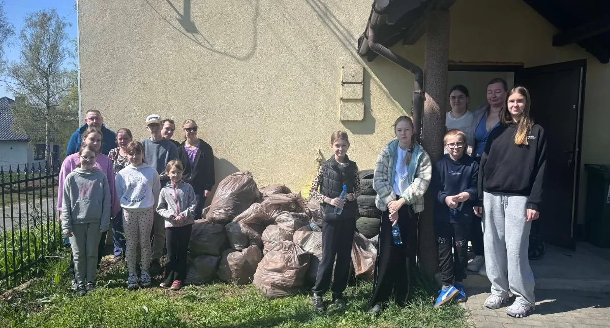 Uczestnicy akcji, choć na zdjęciu nie znalazła się cała dziewiętnastka fot  Leszek Kranz i Karol Gapiński
