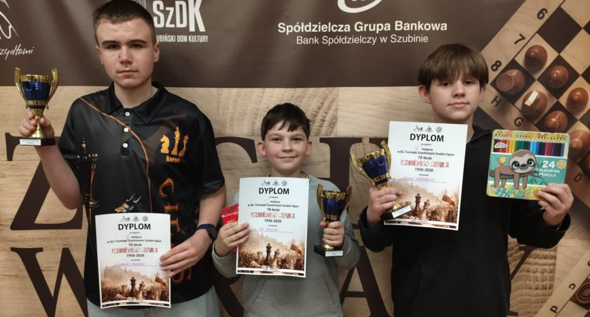 Od lewej Kornel Piwiński, jan Pawlak i Aleks Dąbrowski fot. arch. UKS Szachowa Dwójka Szubin/Kcynia
