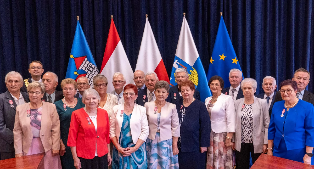 Jubileusze • , Pierwsze ogóle pomyśleć ślubie! Dziesięć gminy Żnin świętowało lecie małżeństwa - zdjęcie, fotografia