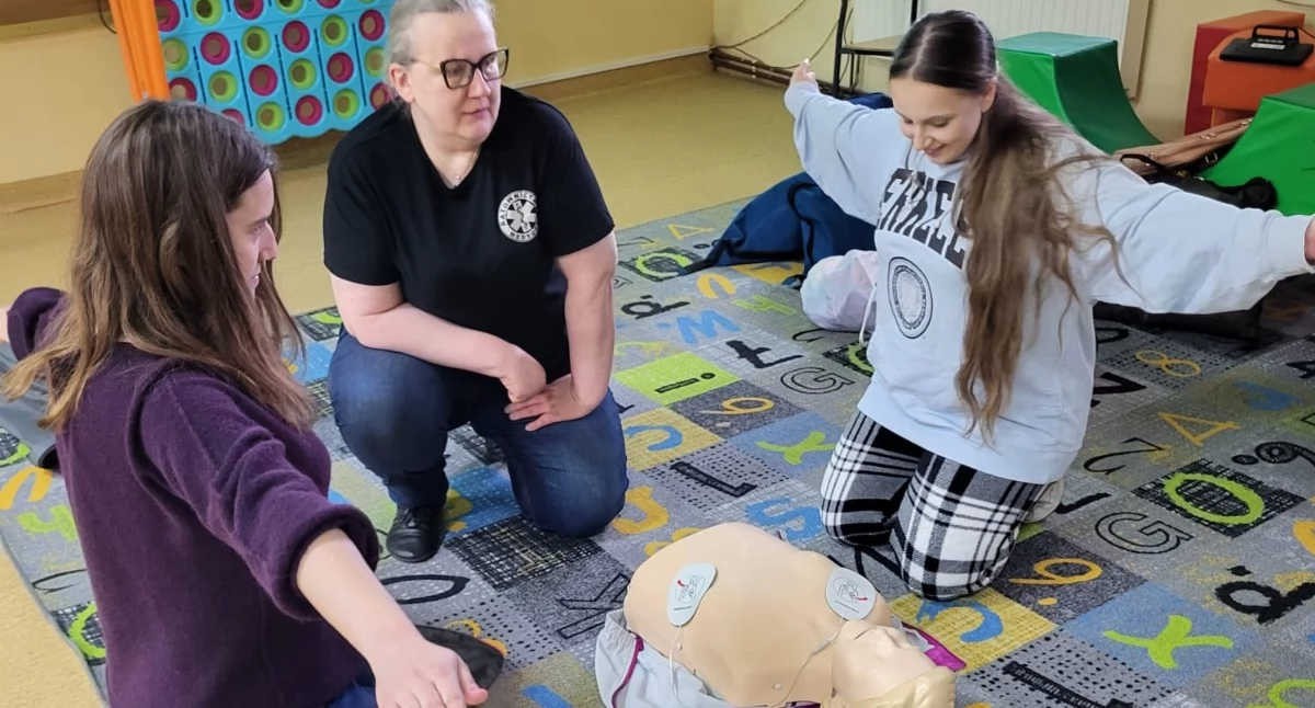 Stowarzyszenia, koła, fundacje • , Cegielni tylko wyśmienicie karmi jeszcze pokazuje przywracać pracę serca! - zdjęcie, fotografia