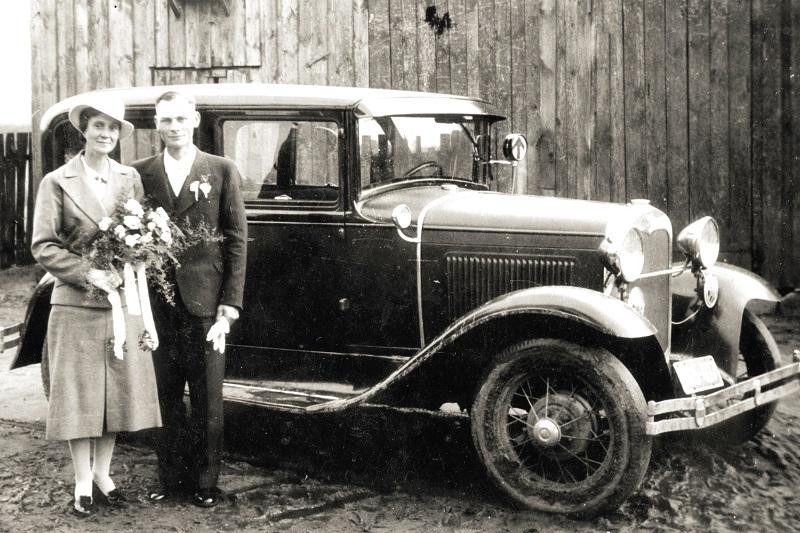 Leonard i Leokadia (z Zielińskich) Marciniakowie, w dniu ślubu 11 września 1938 roku fot. archiwum rodzinne Marii Wiśniewskiej