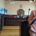 Sędzia Jarosław Całbecki wysłuchuje kolejną poszkodowaną w tej sprawie, fot. Karol...