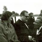 Krystyna i Gabriel Leśniewscy podczas rozmowy z prezesem chóru w Mątwach oraz Tadeuszem...