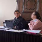 Od lewej mecenas Wojciech Mazur, pełnomocnik oskarżonej i Anna N. fot. Karol Gapiński