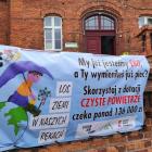Trwałe banery wydrukowane na podstawie prac konkursowych uczniów