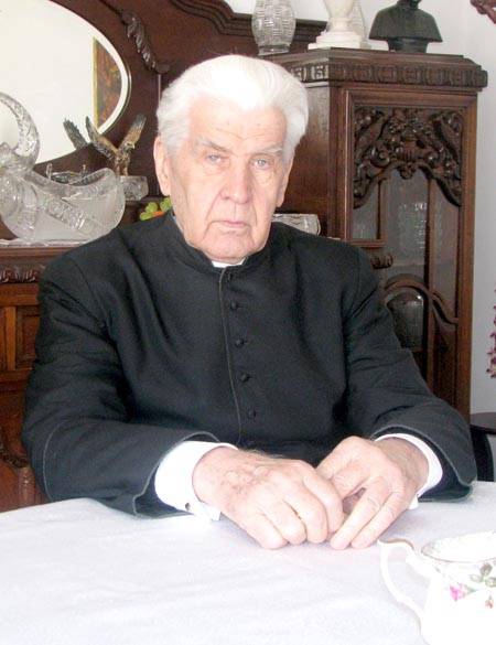 Ksiądz Władysław Mielcarek zaprosił do Żnina Prymasa Polski kardynała Stefana Wyszyńskiego, by podnieść na duchu społeczeństwo fot. Barbara Filipiak