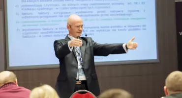 Dla klientów - faktura papierowa, dla przedsiębiorców - tylko elektroniczna - za pół roku zmiany w przepisach