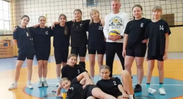 Dziewczęta z Kowalewa są mistrzyniami szubińskiej gminy